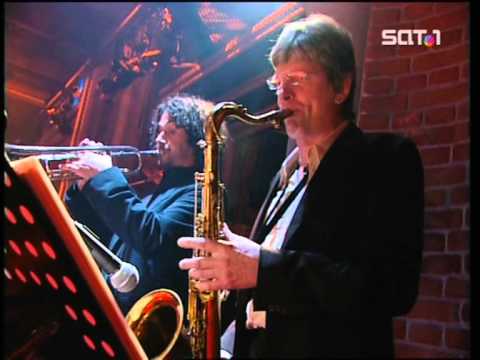 Youtube: Wir sind Helden - Aurelie (Live Harald Schmidt 2004-08-04)