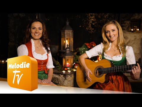 Youtube: Sigrid & Marina - Traditionelle Weihnachtslieder- Medley (Offizielles Musikvideo)