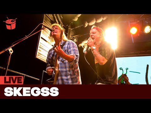 Youtube: Skegss Ft. Dune Rats - 'New York California' (triple j Unearthed Live At The Steps)