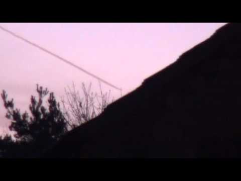 Youtube: Revealed! Evil Fake Planes polluting our skies Sun-26-02-2012