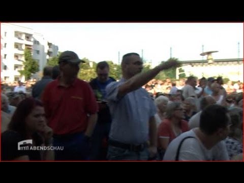 Youtube: Berlin: Neonazis mischen Bürgerversammlung auf
