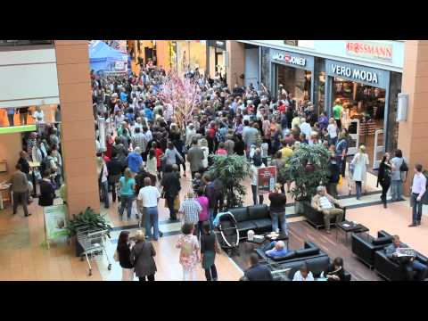 Youtube: Chor Flashmob für Organspende, Kiel Citti Park (High Quality, official)