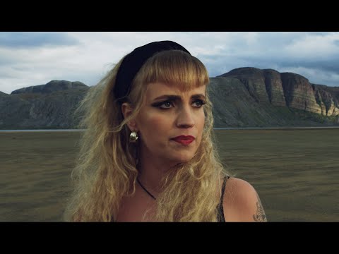 Youtube: Haloo Helsinki! - Piilotan mun kyyneleet