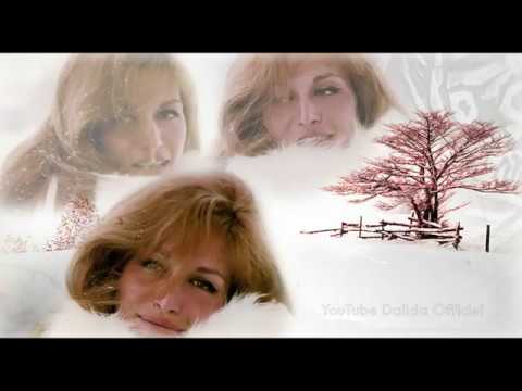 Youtube: Petit Papa Noël / Dalida Officiel