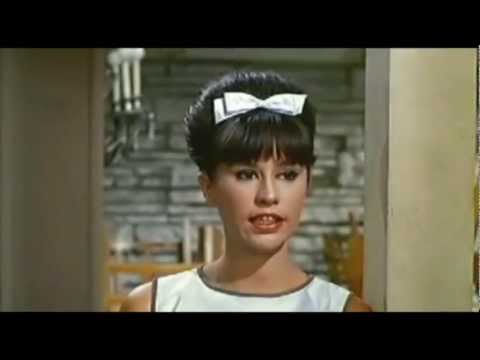 Youtube: Astrud Gilberto With Stan Getz - Girl From Ipanema (1964)