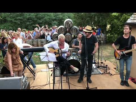 Youtube: Sting & Zucchero - "Senzo una Donna" (live at Il Palagio in 2018)