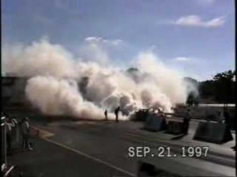 Youtube: 1966 Corvette Burnout Contest