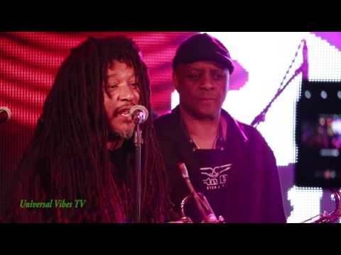 Youtube: Movin' On - The Brit Funk Association (Under The Bridge, London 17-02-17)