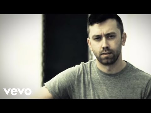 Youtube: Rise Against - Hero Of War (Official Video)