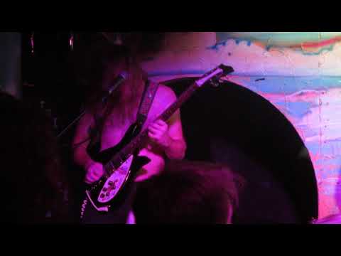 Youtube: Psychedelic Porn Crumpets - Found God in a Tomato Live @ Shacklewell Arms