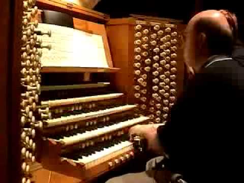 Youtube: Toccata & Fugue in d minor (BACH, J.S.)