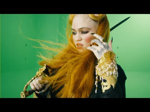 Youtube: Grimes - You'll Miss Me When I'm Not Around (Chroma Green Video)