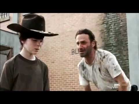 Youtube: The Walking Dead - Rick "Oh no no no " ( Lori Dies)