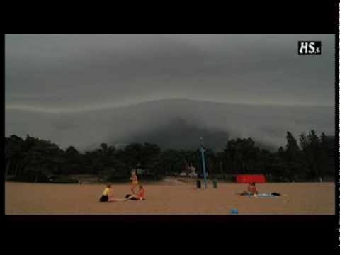 Youtube: Massive Dramatic Storm Hits Beach in Helsinki Finland