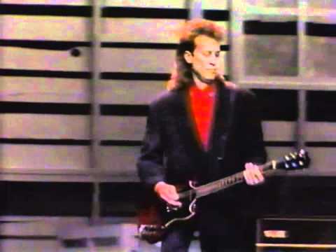 Youtube: The Hooters - Satellite - Live @ The Spectrum, Philadelphia - Thanksgiving 1987