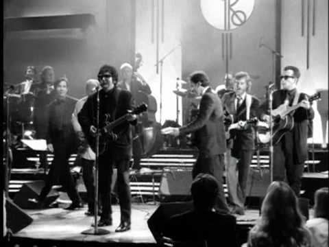 Youtube: Roy Orbison - Oh, Pretty Woman (from Black & White Night)