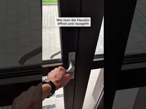 Youtube: Wie man die Haustür öffnet und rausgeht #TippsUndTricks #lifehack #lebenstipps #diy