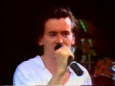 Youtube: Feargal Sharkey - Never Never (live in Belgium 1986)