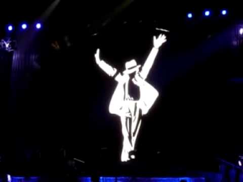 Youtube: Whitney Houston Tribute to Michael Jackson 29.05.2010 Mannheim Part 2