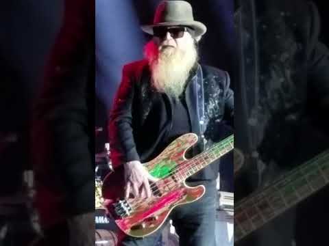 Youtube: Dusty Hill, ZZ Top