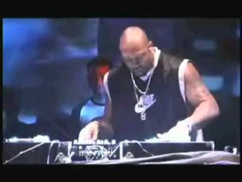 Youtube: DJ Magic Mike Live Mixing 4'16min