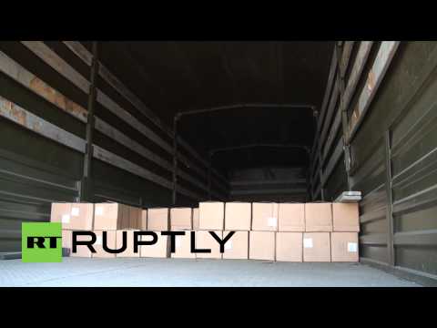 Youtube: Russia: Journalists given permission to inspect Russian aid convoy