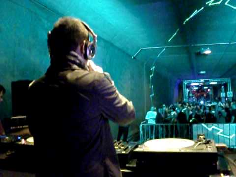 Youtube: Uwe Worlitzer@Warnowtunnelparty 2009