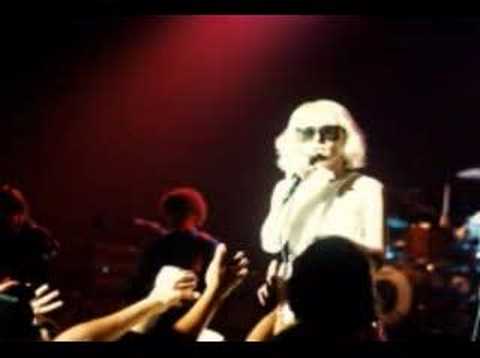Youtube: Blondie - I Feel Love (Live Donna Summer cover 1979)
