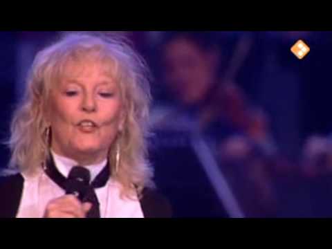 Youtube: Petula Clark - Winter Wonderland