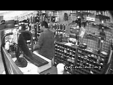 Youtube: Brave Dog Spoils Robbery Attempt