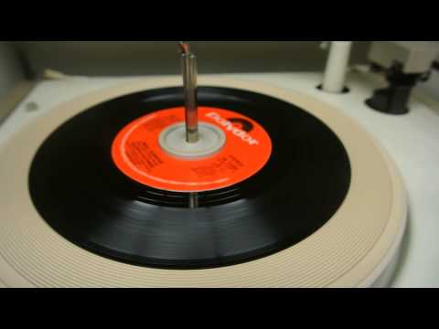 Youtube: Vintage General Electric 300 Stereo Record Player Playing 7" I Will Survive by Gloria Gaynor