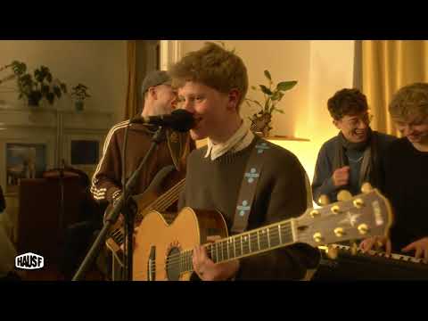 Youtube: Haus F - Therapie (WG Live Session)