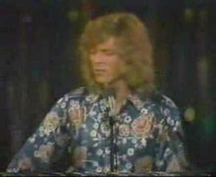 Youtube: DAVID BOWIE - First TV appearance 1970 - SPACE ODDITY