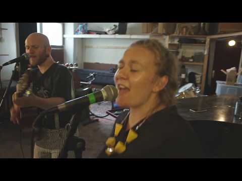 Youtube: Dino Paris & der Chor der Finsternis - Einfach Richtig Gut (Live)