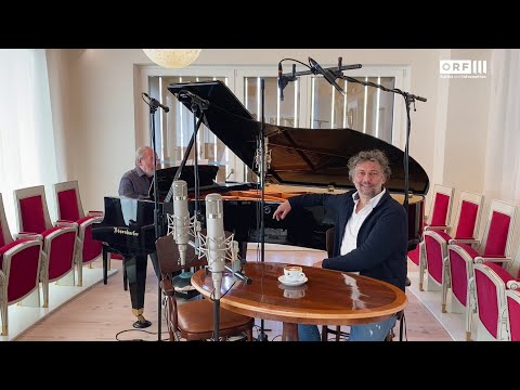 Youtube: Jonas Kaufmann & Helmut Deutsch - In einem kleinen Café in Hernals - „Wir spielen für Österreich“