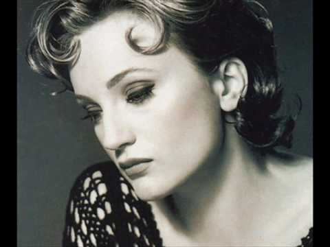 Youtube: Patricia Kaas - If You Go Away.wmv