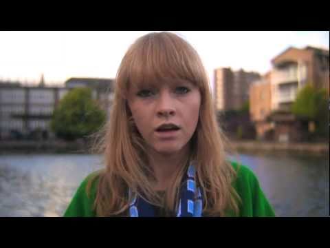 Youtube: Lucy Rose - Middle of the Bed (Official Video)
