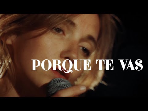 Youtube: Clio - Porque te vas (live)