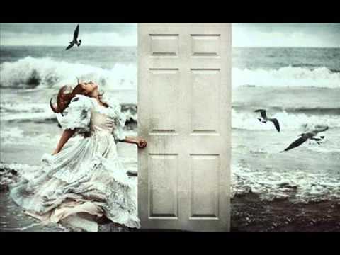 Youtube: Hells Kitchen feat. Irina Makosh - I Close The Door (Walkboy Remix)