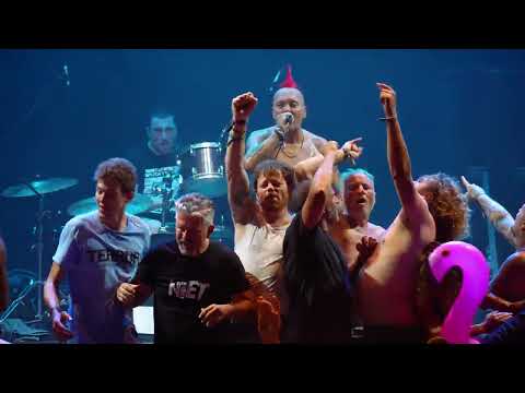 Youtube: THE EXPLOITED - F*CK THE USA (Multicam) live at Punk Rock Holiday 2.4