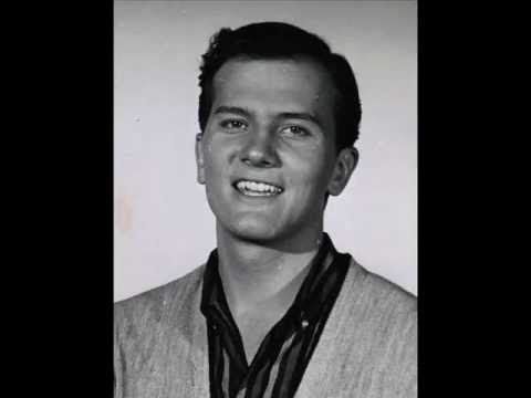 Youtube: SPEEDY GONZALES ~ Pat Boone (1962)