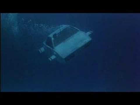 Youtube: Lotus Esprit submarino