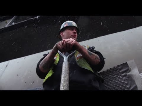 Youtube: Snak The Ripper - Eight Hours A Day (Official Music Video)