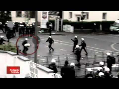 Youtube: Hier sticht der 25 Jährige Salifist auf einen Deutschen Polizist ein Samstag 05 05 2012
