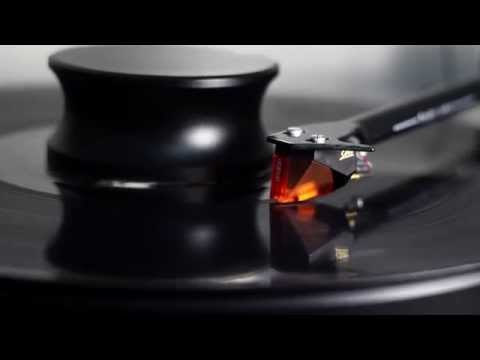 Youtube: Suzanne Vega - Tom's Diner (Reprise) [vinyl] / ortofon 2m bronze / hd