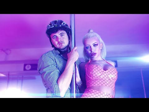 Youtube: ALMAN im STRIPCLUB (mit Katja Krasavice)