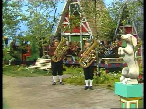 Youtube: Ernst Mosch = Herz-Schmerz-Polka