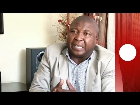 Youtube: Mandelas Tod: Gebärdensprach-Dolmetscher hat angeblich Schizophrenie
