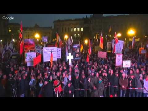 Youtube: PEGIDA Dresden mit Akif Pirincci als Redner am 19.10.2015