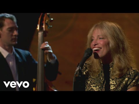 Youtube: Carly Simon - I Only Have Eyes for You (Live On The Queen Mary 2)
